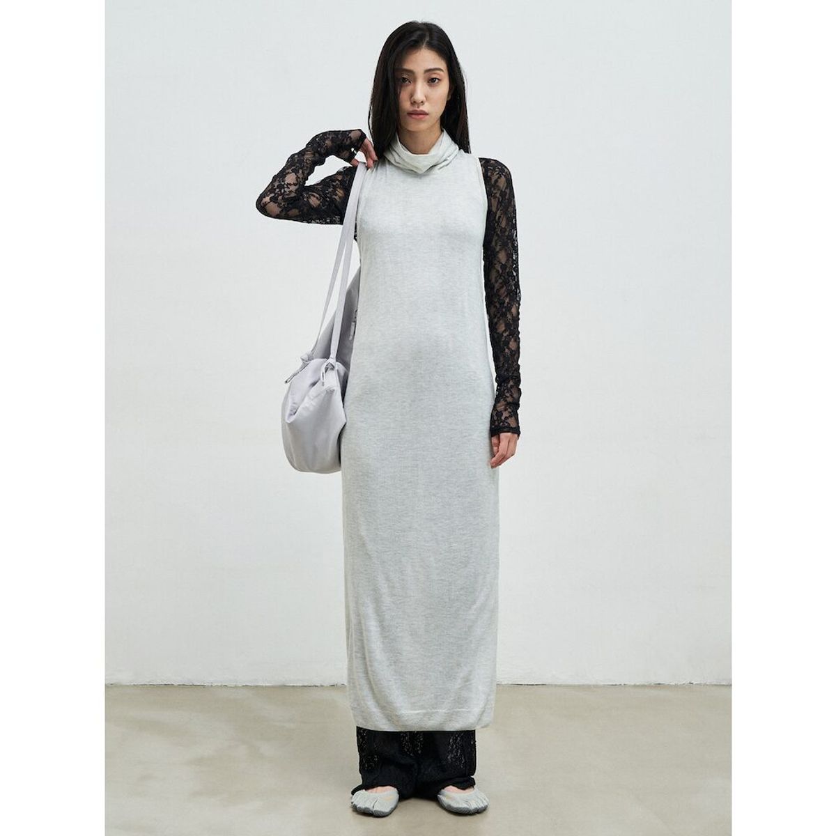 앙개(ANGGAE) Twisted Back Knit Dress  Grey