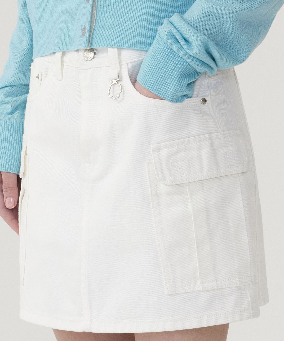 커버낫 우먼(COVERNAT WOMAN) 우먼 카고 데님 미니 스커트 White