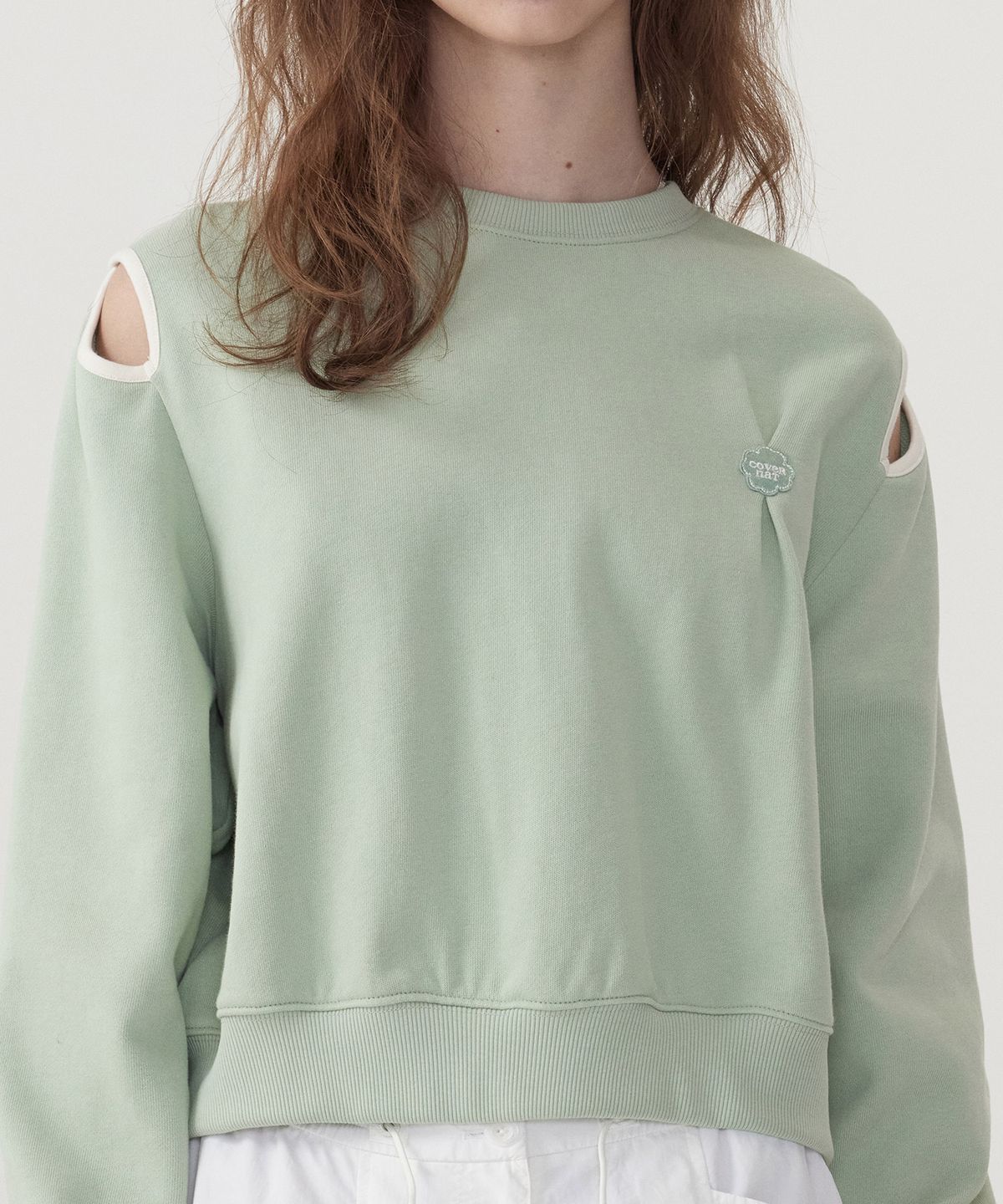 커버낫 우먼(COVERNAT WOMAN) 우먼 컷아웃 맨투맨 Light Green