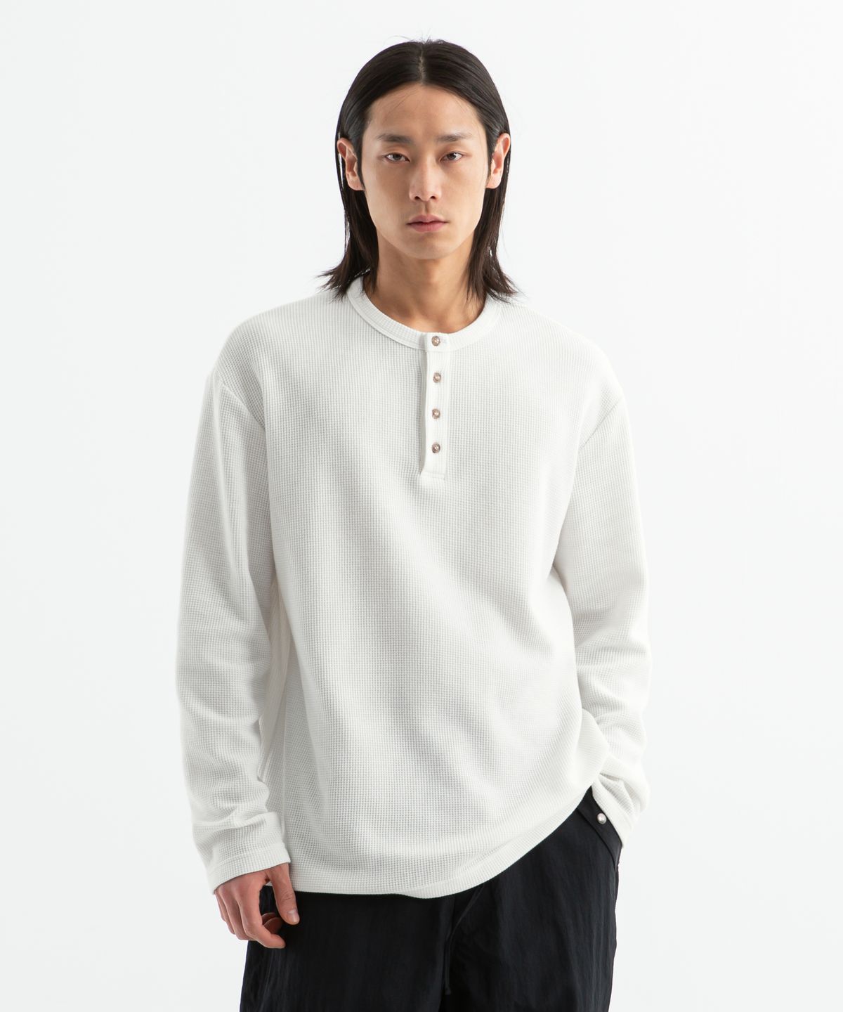 브렌슨(BRENSON) ( Waffle ) 루즈핏 와플 헨리넥 긴팔티 ( 4Color )