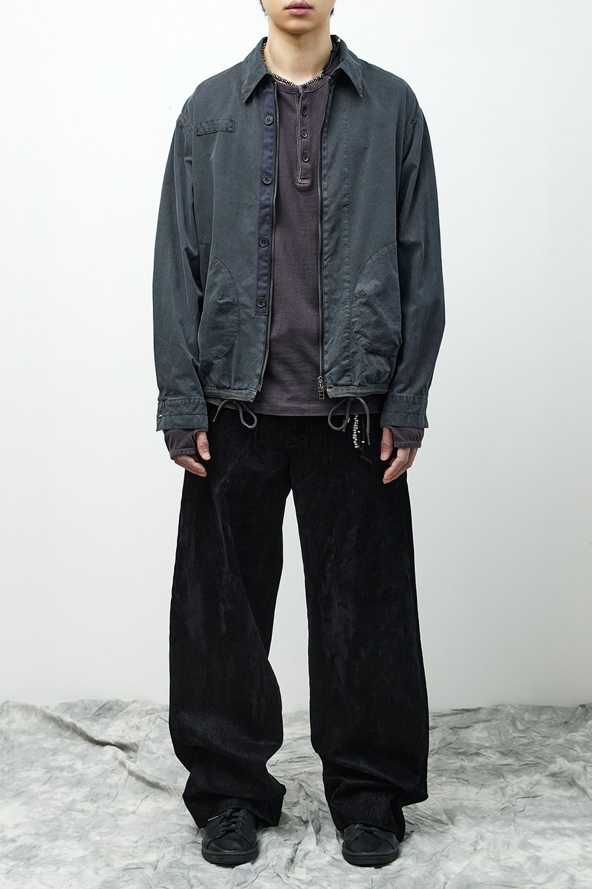 해칭룸(HATCHINGROOM) Regular Trouser Velvet Denim Black