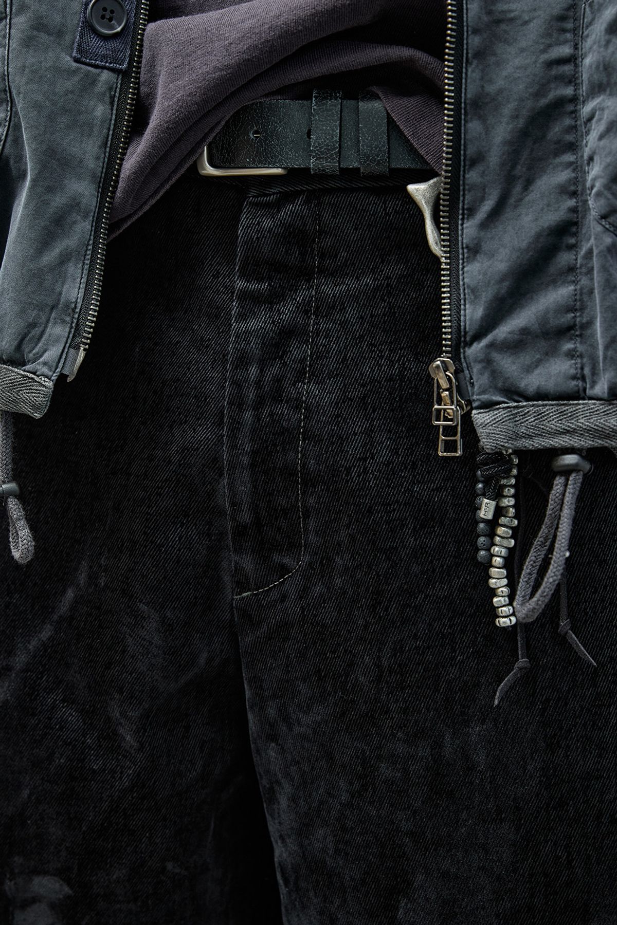 해칭룸(HATCHINGROOM) Regular Trouser Velvet Denim Black