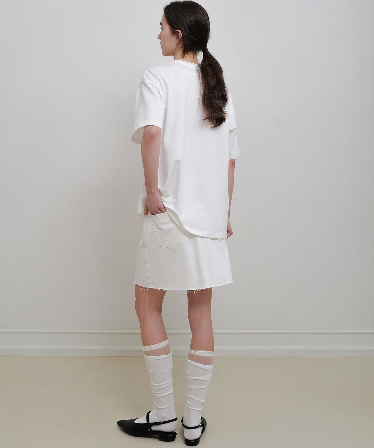 앤니즈(ANDNEEDS) Cotton twill mini skirt (ivory)