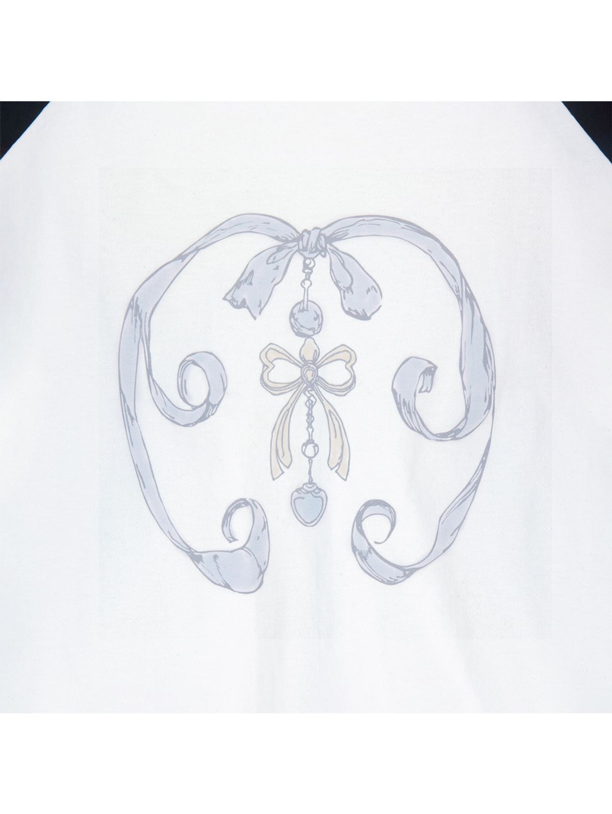 뚜오미오(TUOMIO) RIBBON GRAPHIC LONG SLEEVES [WHITE]