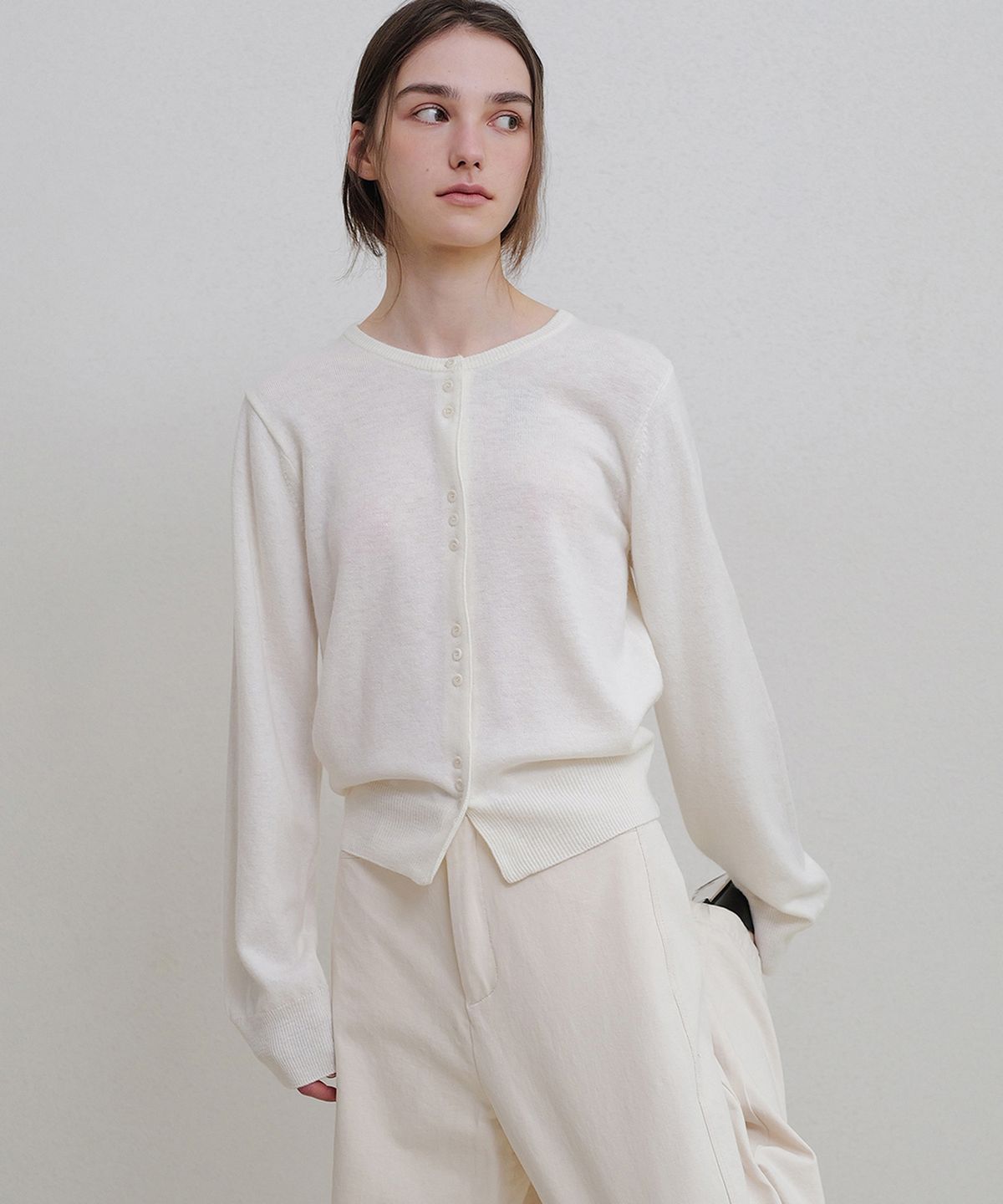 앤니즈(ANDNEEDS) Mari round cardigan (ivory)