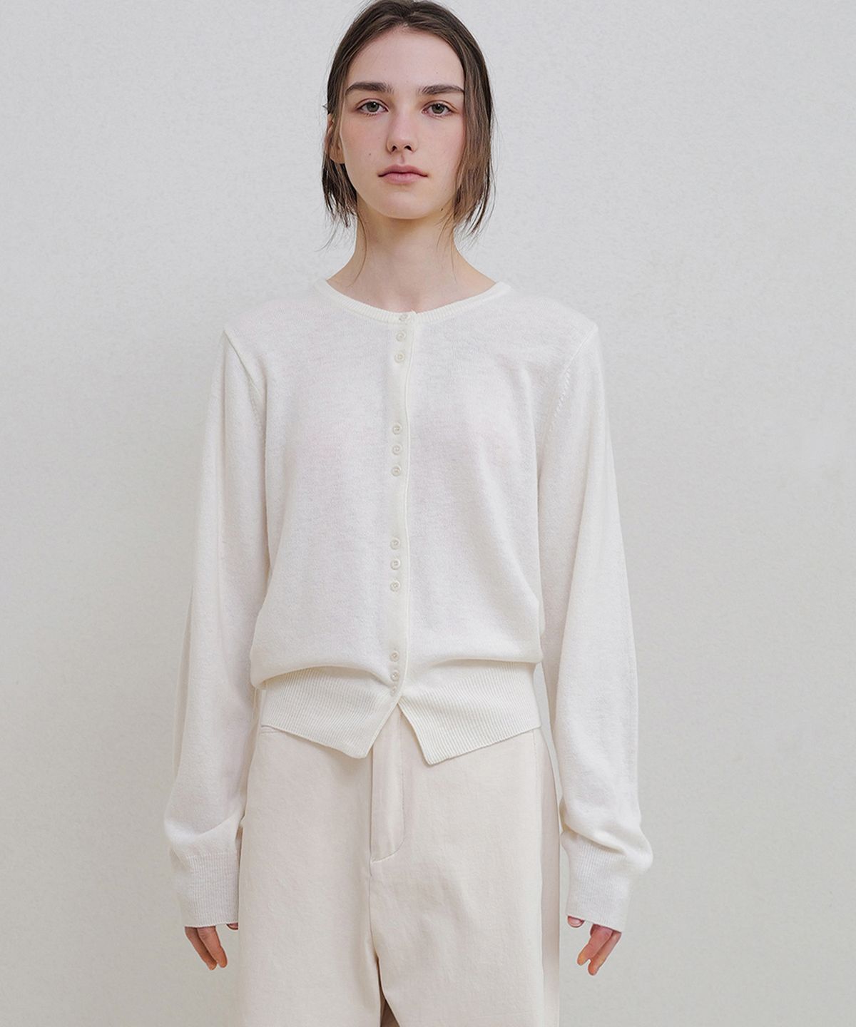 앤니즈(ANDNEEDS) Mari round cardigan (ivory)