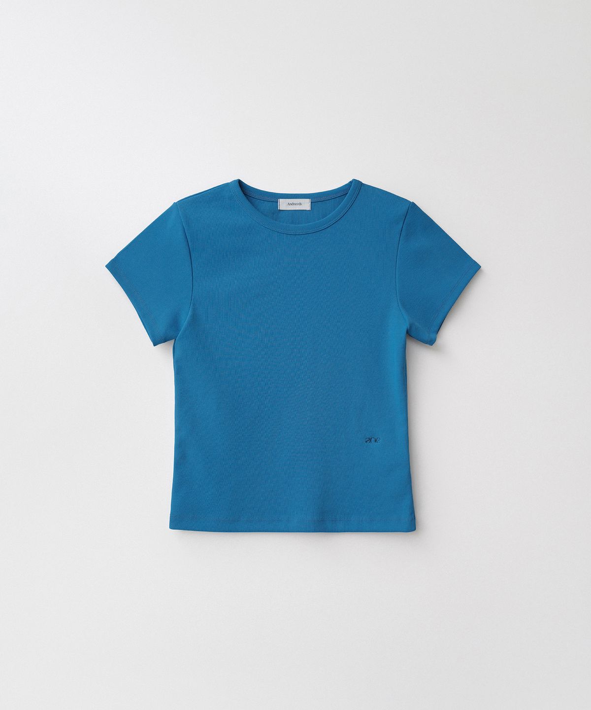 앤니즈(ANDNEEDS) Bessette half tee (blue)
