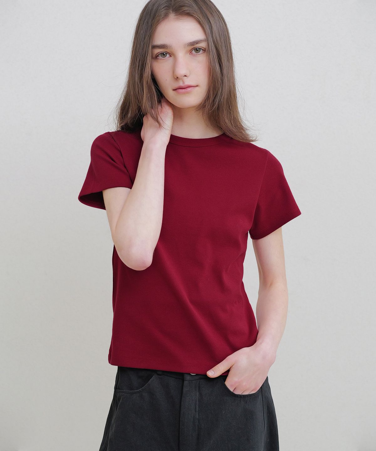 앤니즈(ANDNEEDS) Bessette half tee (red)