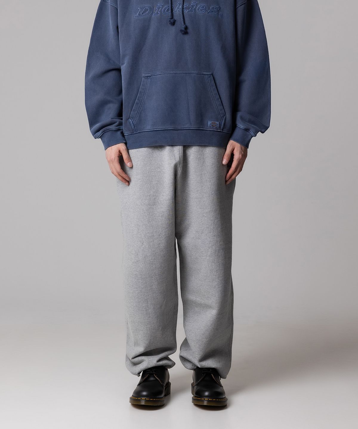 디키즈(DICKIES) 베이직 루즈핏 스웨트 팬츠 Gray