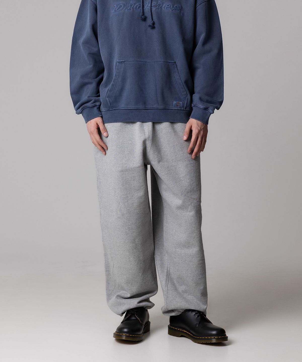 디키즈(DICKIES) 베이직 루즈핏 스웨트 팬츠 Gray