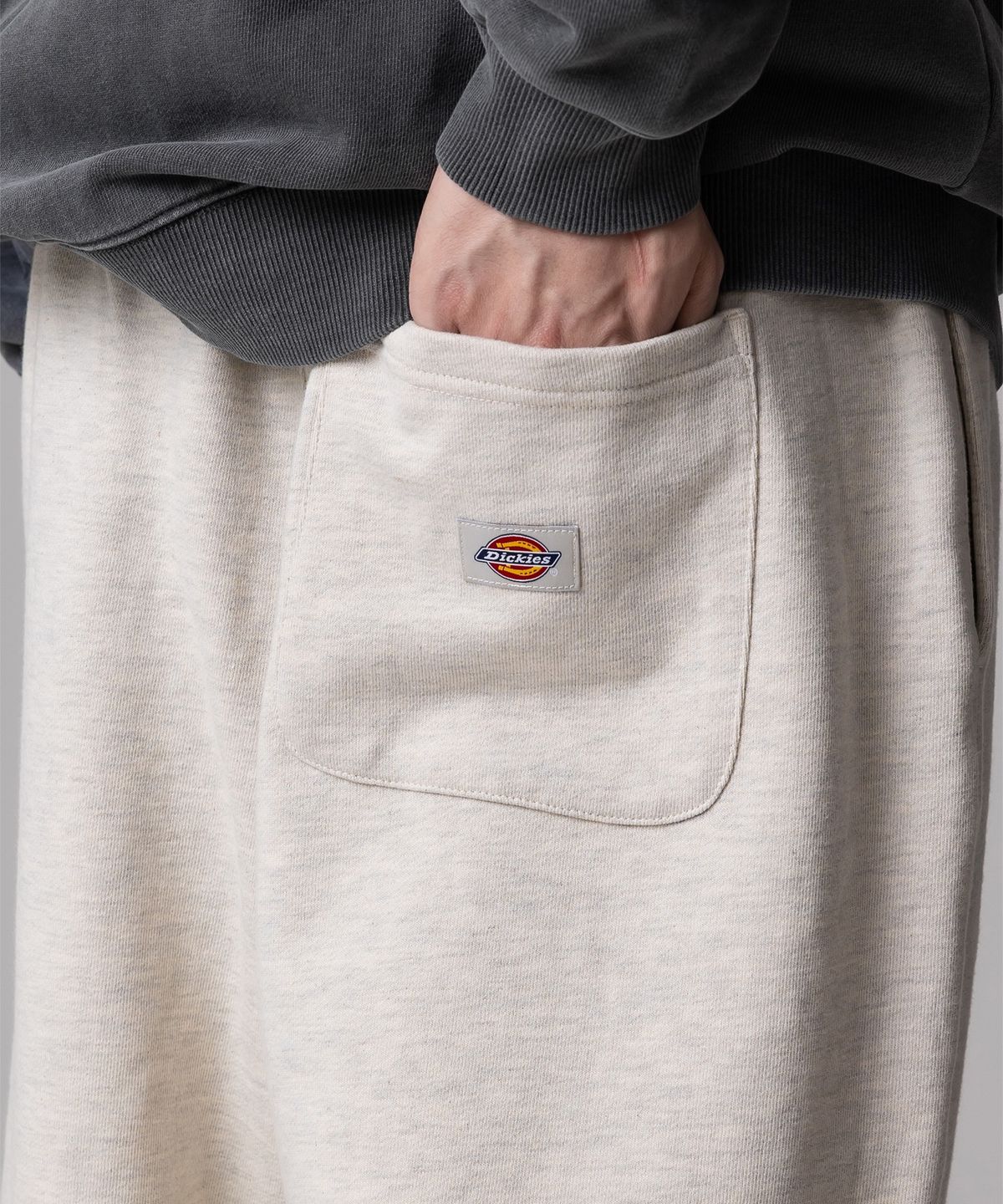 디키즈(DICKIES) 베이직 루즈핏 스웨트 팬츠 Oatmeal
