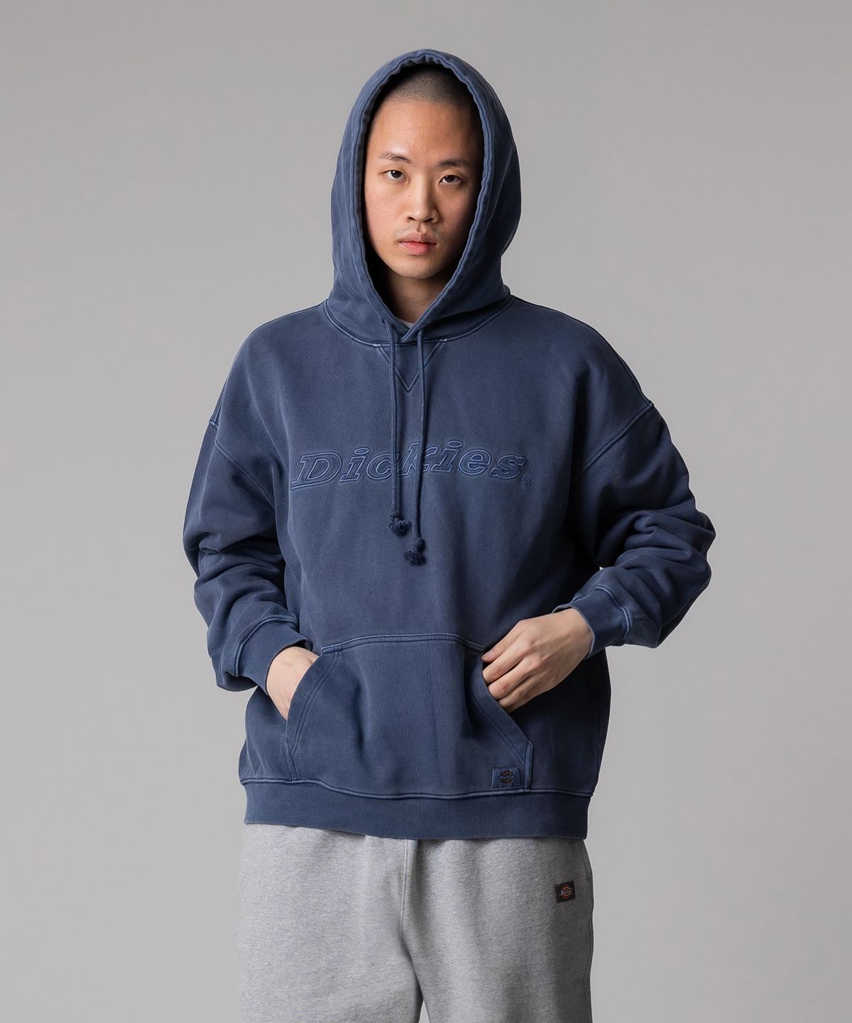 디키즈(DICKIES) 가먼트 다이드 폰트 로고 후드 Navy