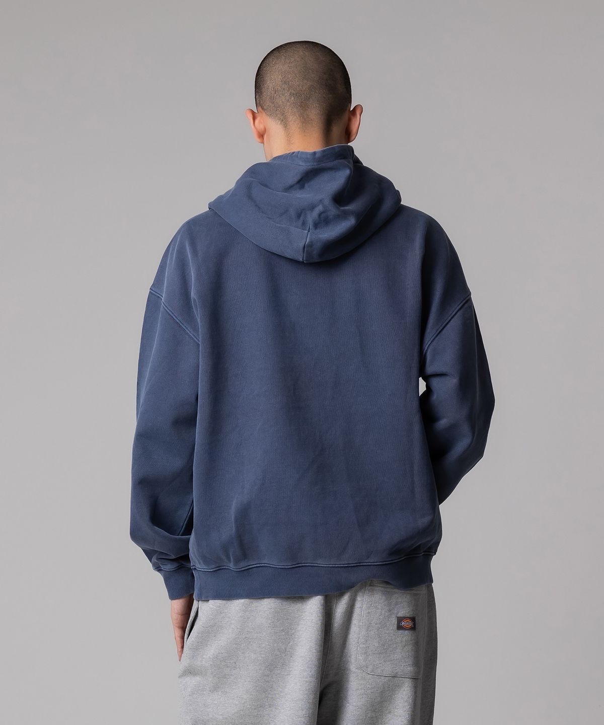 디키즈(DICKIES) 가먼트 다이드 폰트 로고 후드 Navy