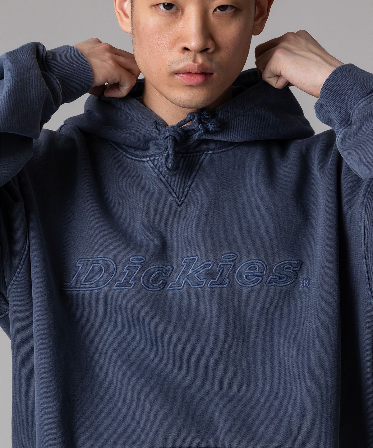 디키즈(DICKIES) 가먼트 다이드 폰트 로고 후드 Navy