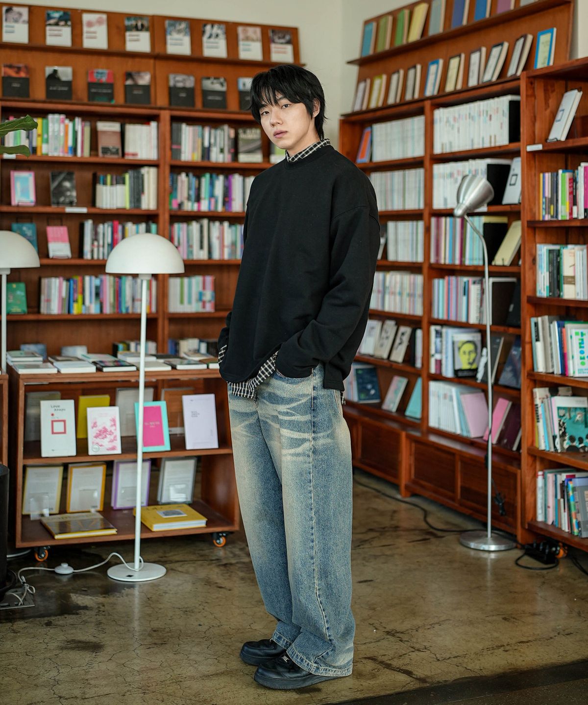 제멋(JEMUT) 투데이 오버핏 스웨트셔츠 블랙 OYMT2603