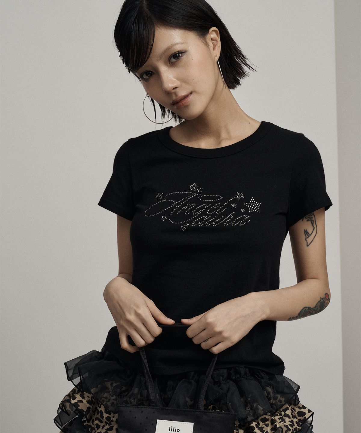 일리오(ILLIO) Black Angel aura girl top