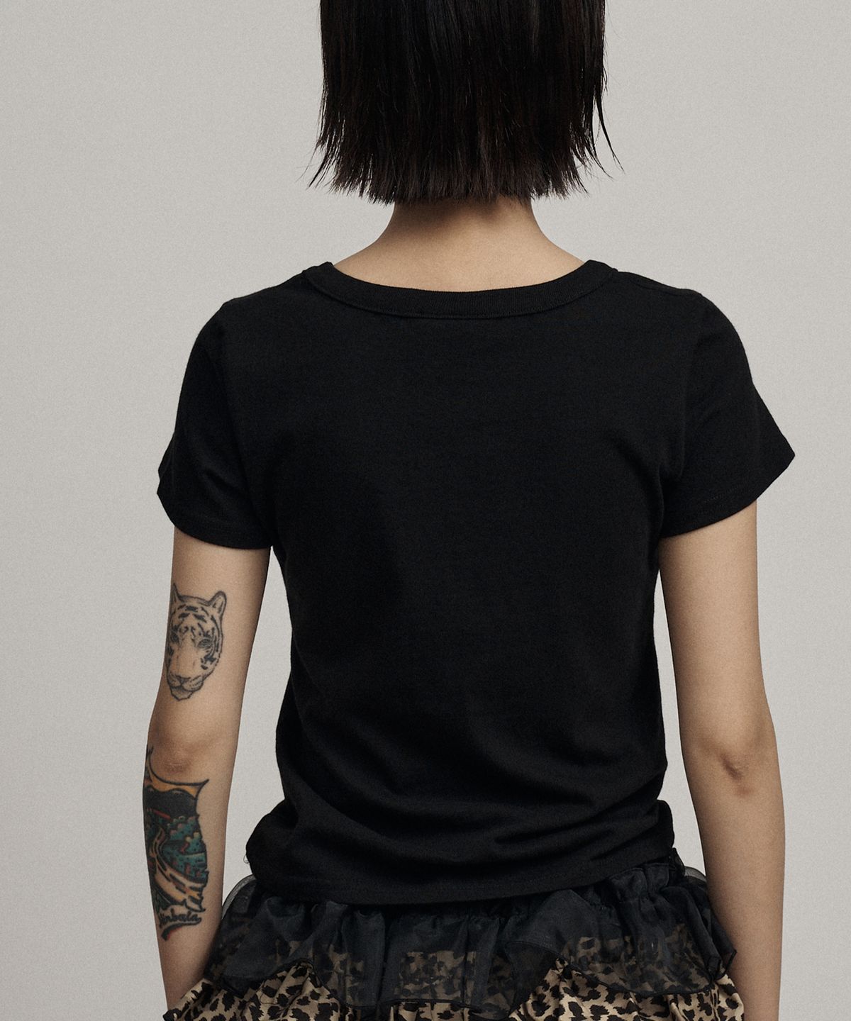 일리오(ILLIO) Black Angel aura girl top