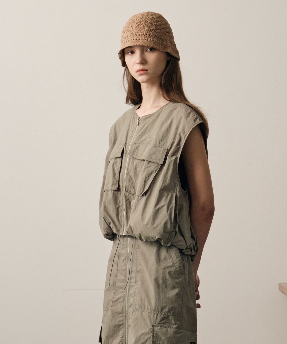 힐리먼트(HELEMENT) 여성 필드 포켓 베스트 (L KHAKI)