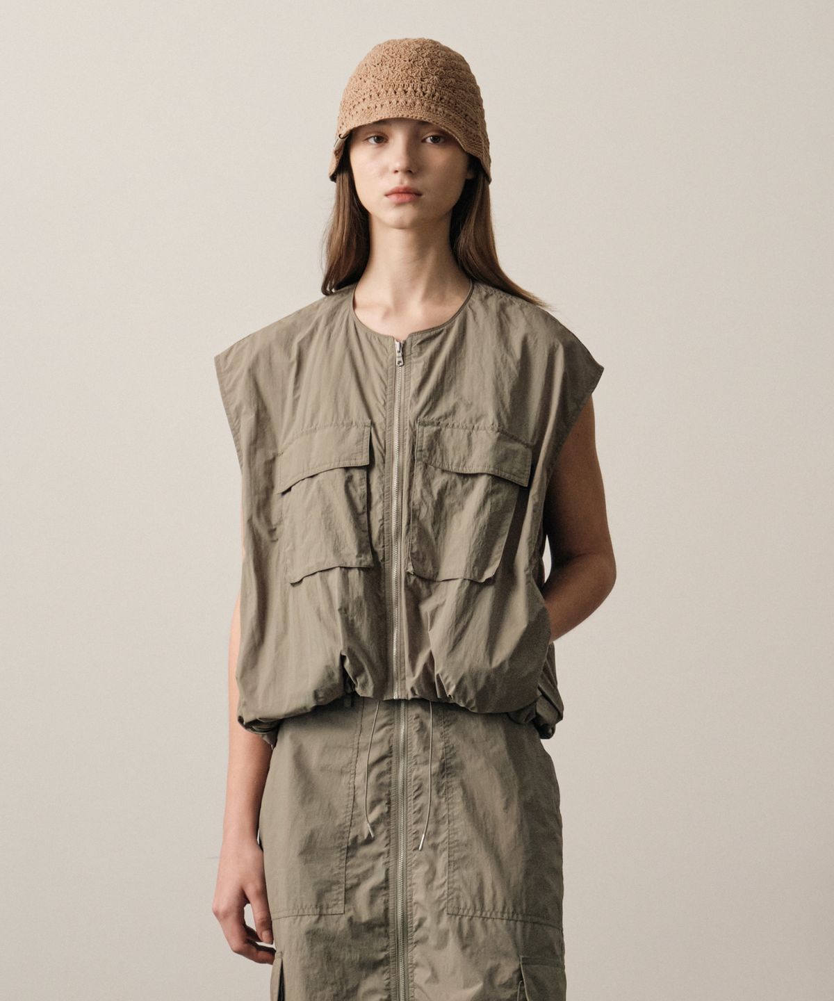 힐리먼트(HELEMENT) 여성 필드 포켓 베스트 (L KHAKI)