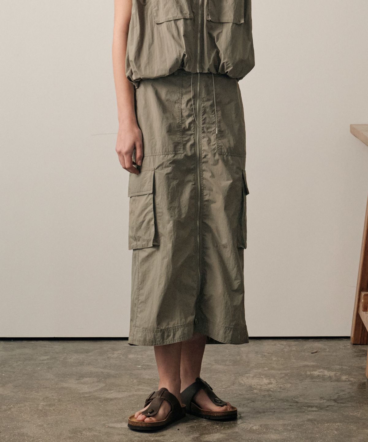 힐리먼트(HELEMENT) 여성 필드 카고 스커트 (L KHAKI)
