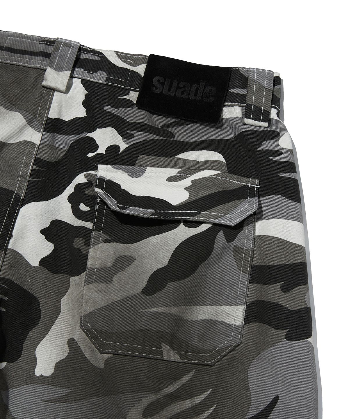 스웨이드(SUADE) WIDE CARGO SHORTS [WHITE CAMO]