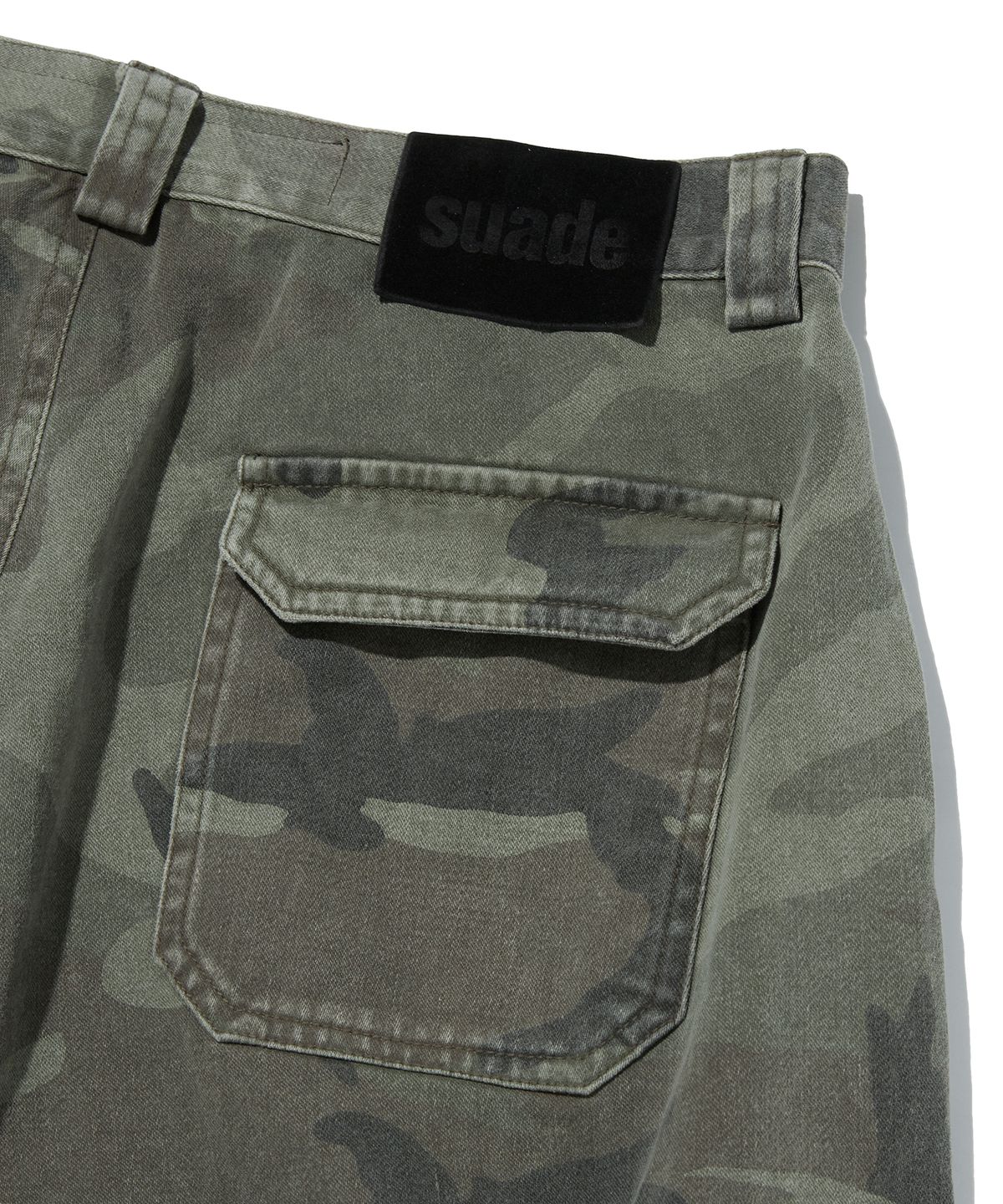스웨이드(SUADE) WIDE CARGO SHORTS [GREEN CAMO]