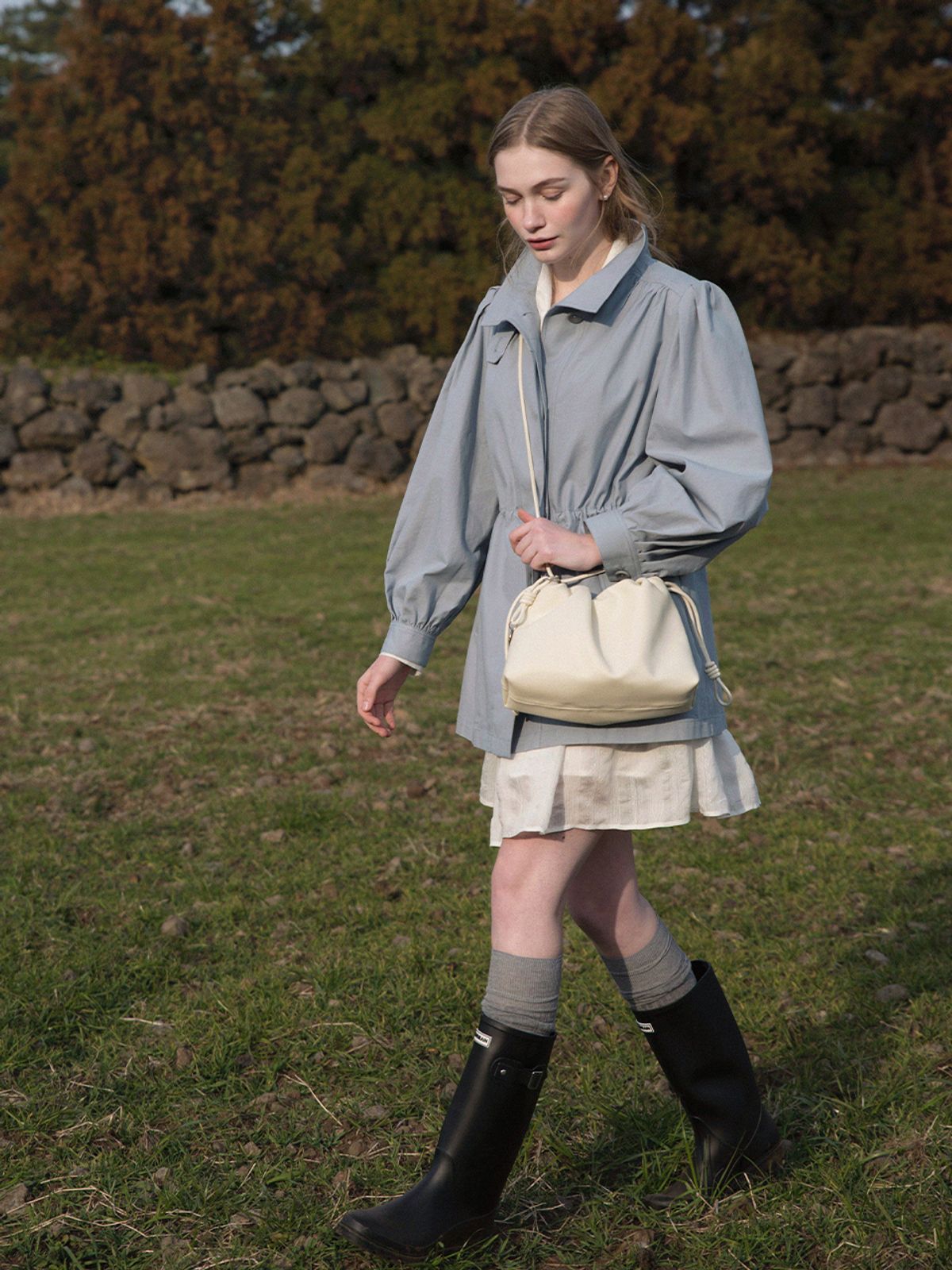르니나(LENINA) COCO cotton high neck middle jacket_BLUE