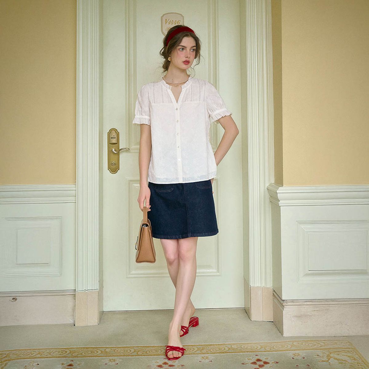 심플레트로(SIMPLE RETRO) SR_Texture embroidered sleveless shirt