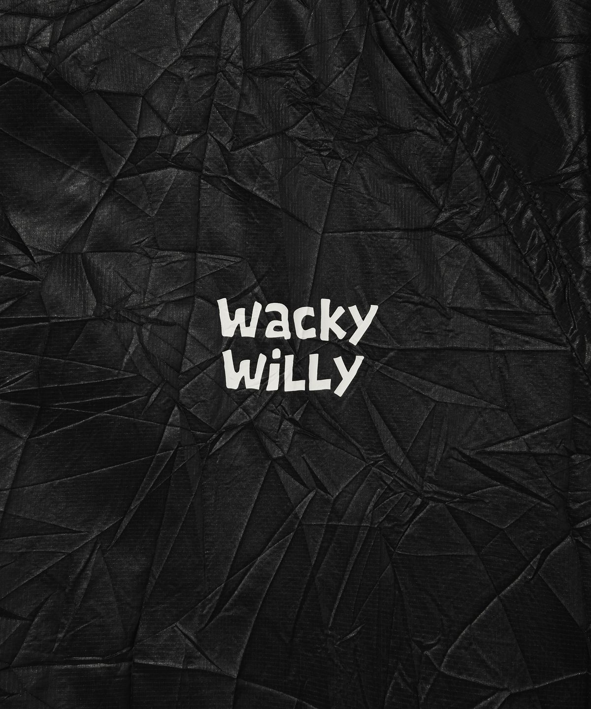 와키윌리(WACKY WILLY) 라이트 레터링 윈드브레이커 블랙
