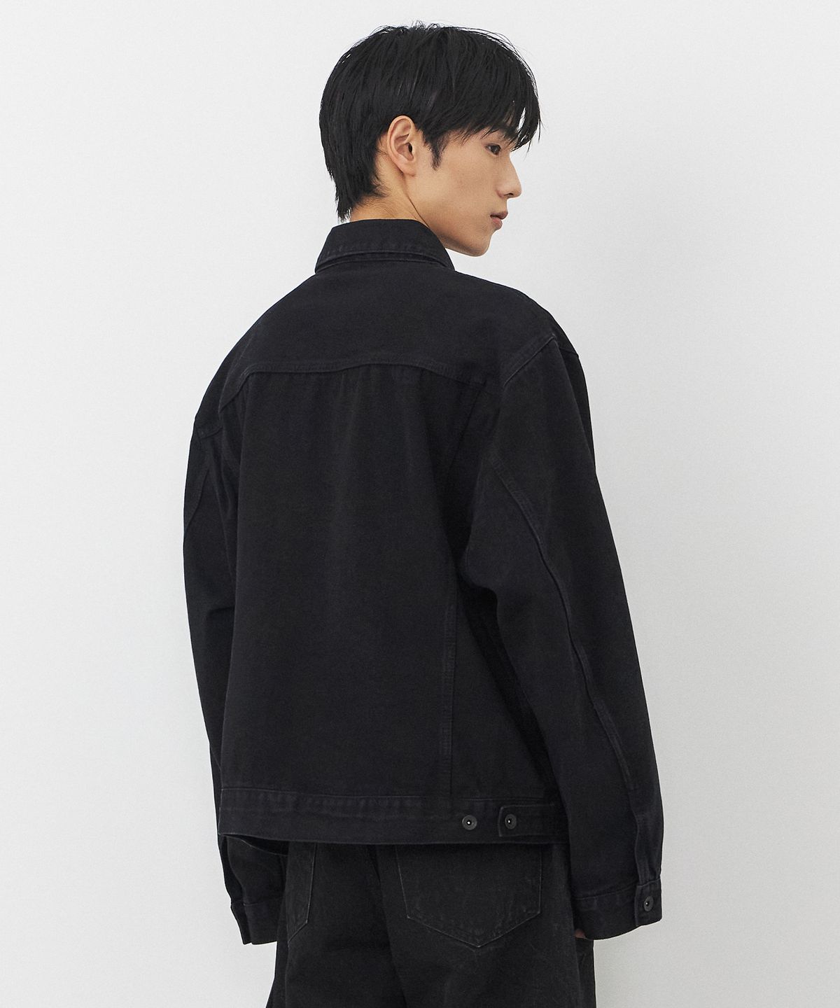 브랜디드(BRANDED) OVERSIZED DENIM TRUCKER JACKET [WASHED BLACK]