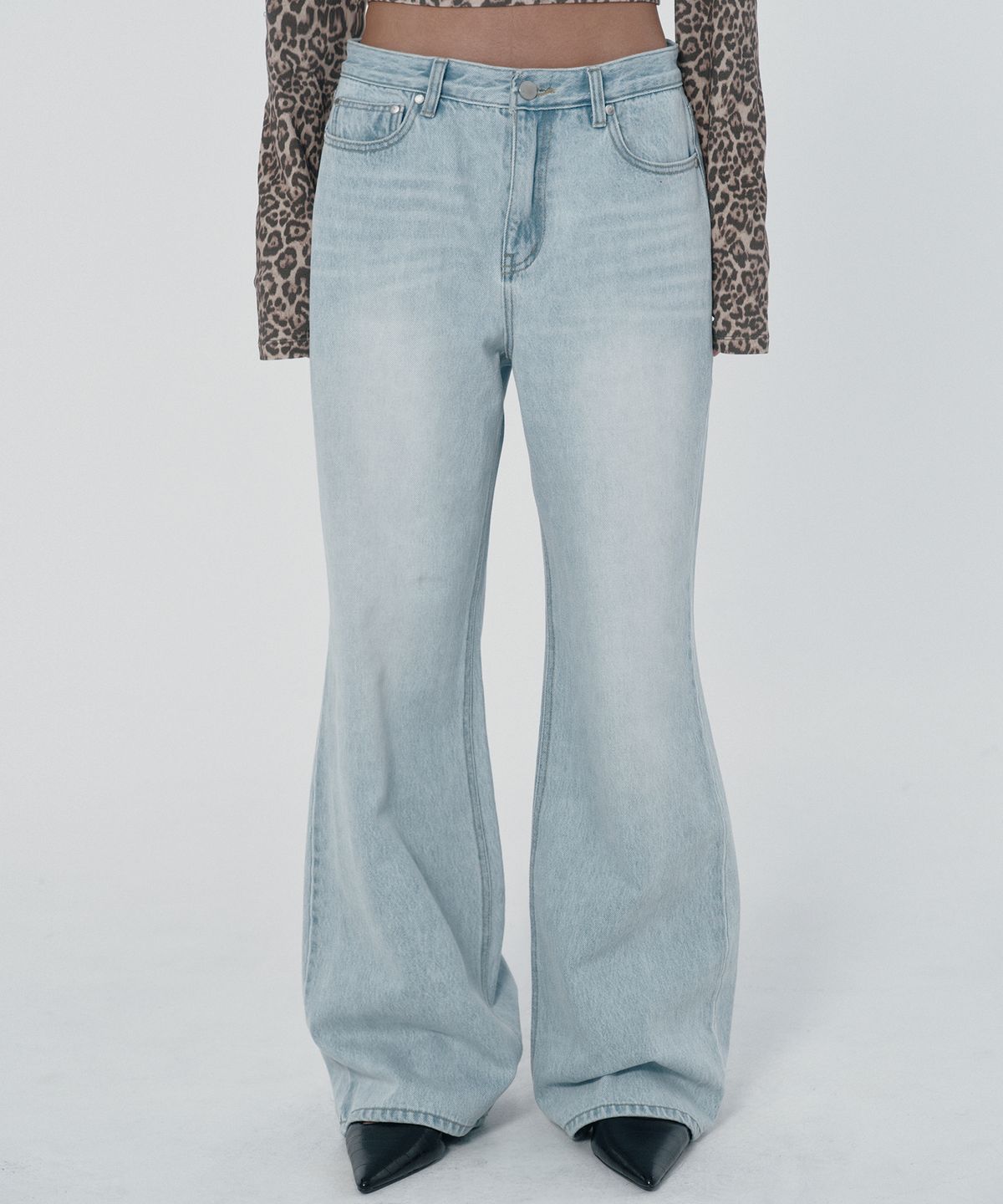 스웨이드(SUADE) VINTAGE BOOTCUT DENIM [LIGHT BLUE]