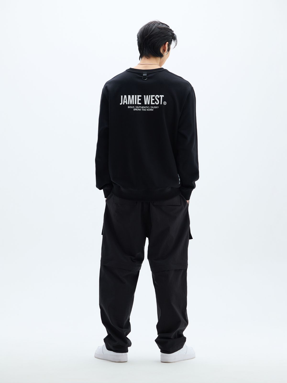 제이미웨스트(JAMIE WEST) JW 에센셜 스웻셔츠 (블랙)