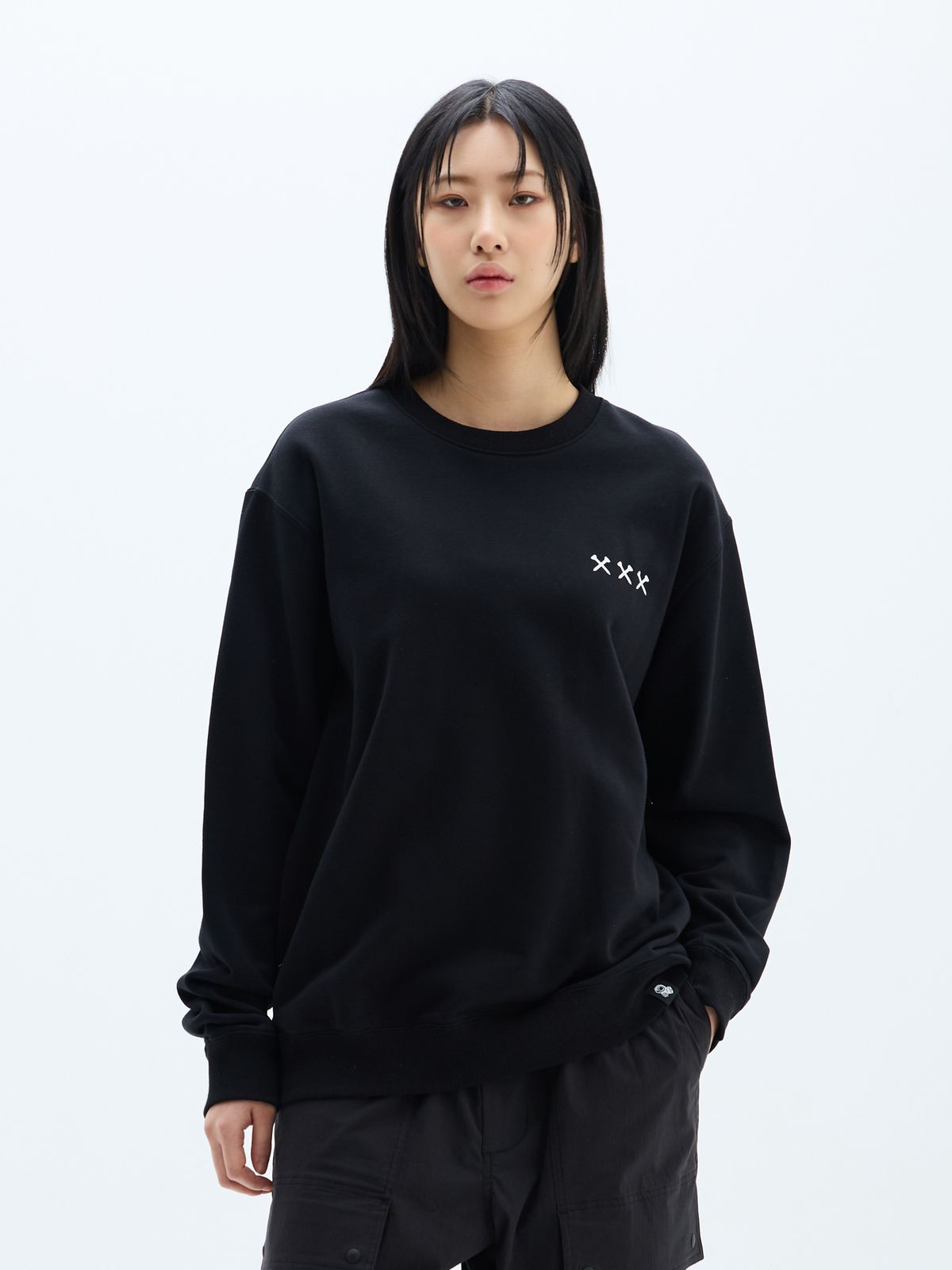 제이미웨스트(JAMIE WEST) JW 에센셜 스웻셔츠 (블랙)