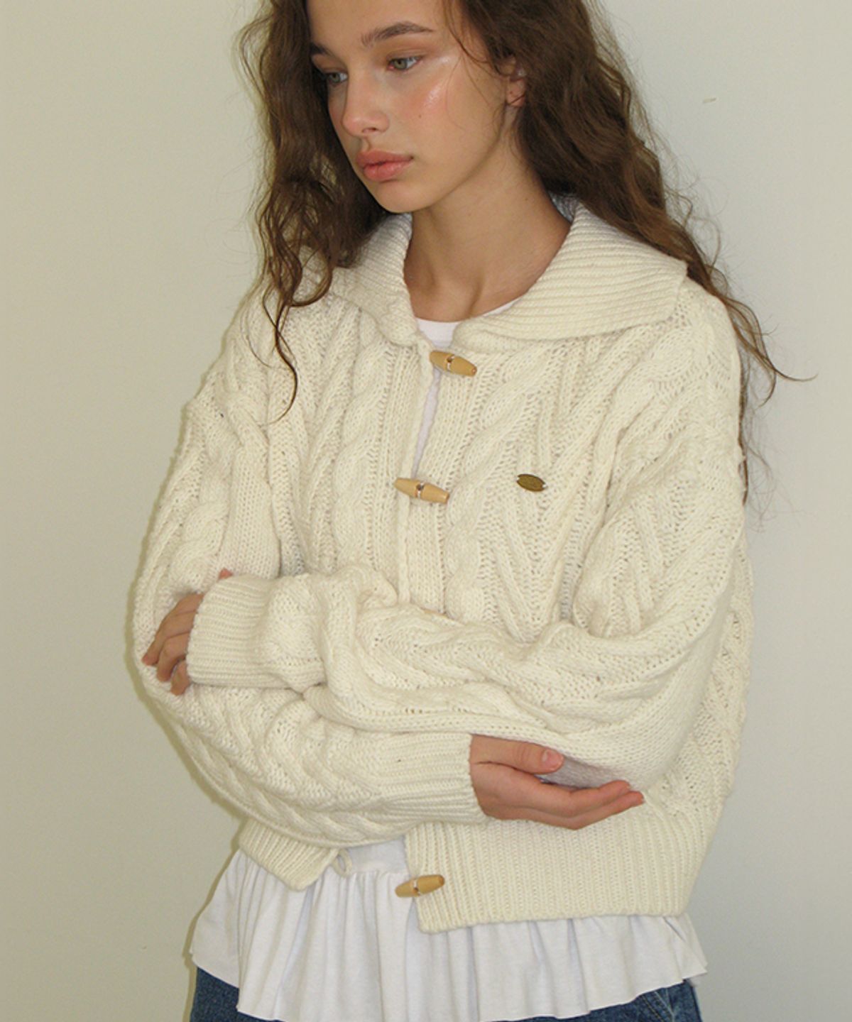 론론(RONRON) COZY TOGGLE FISHERMAN KNIT CARDIGAN IVORY