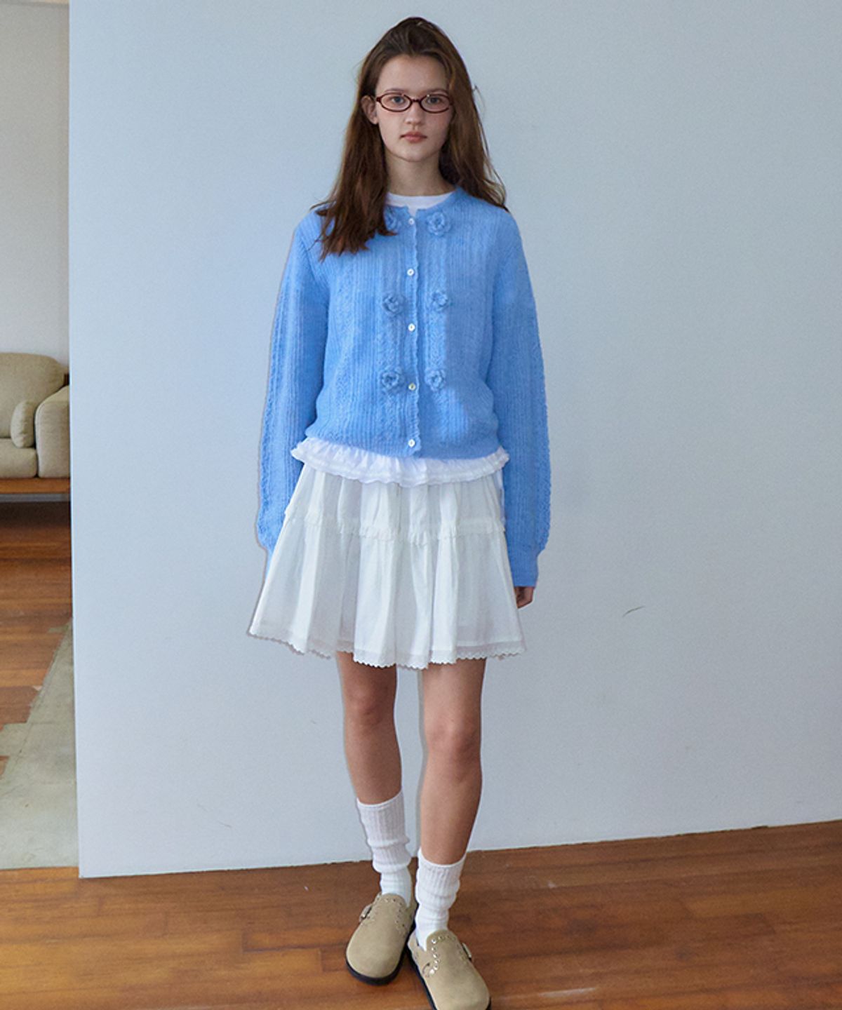론론(RONRON) HANDMADE FLOWER SCOTCH KNIT CARDIGAN SOFT BLUE