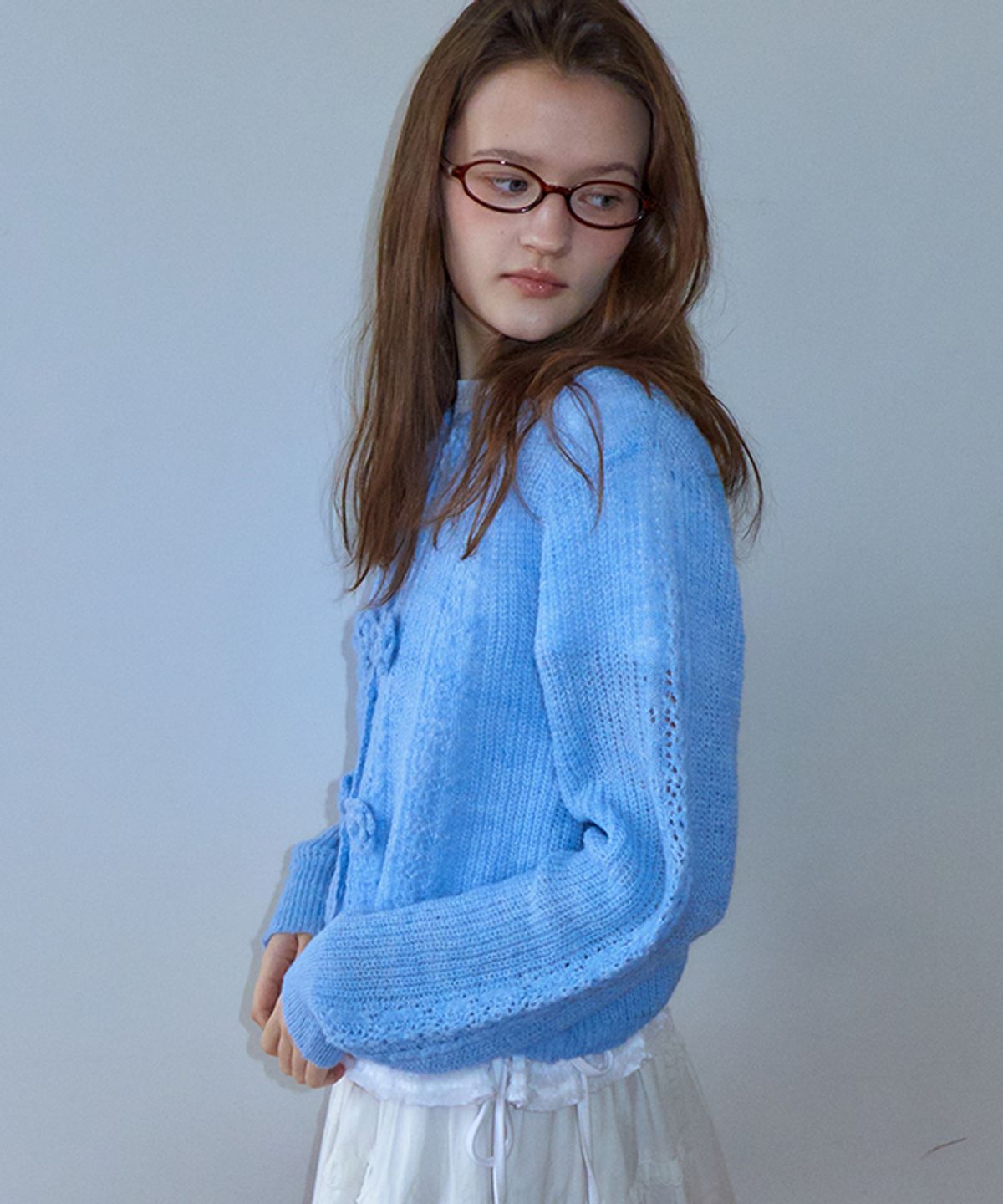 론론(RONRON) HANDMADE FLOWER SCOTCH KNIT CARDIGAN SOFT BLUE