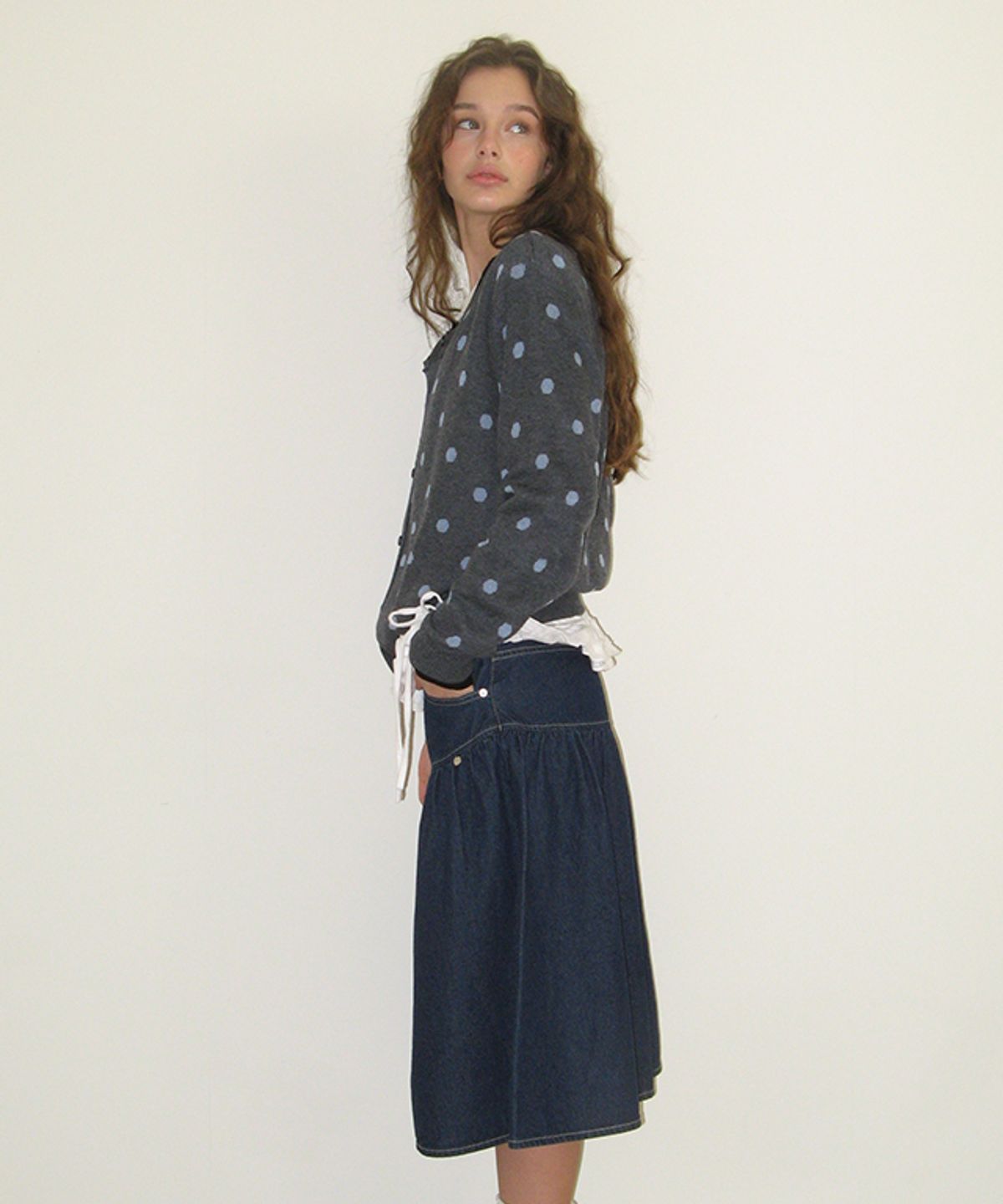 론론(RONRON) DOT PATTERN LAYERED KNIT CARDIGAN CHARCOAL BLACK