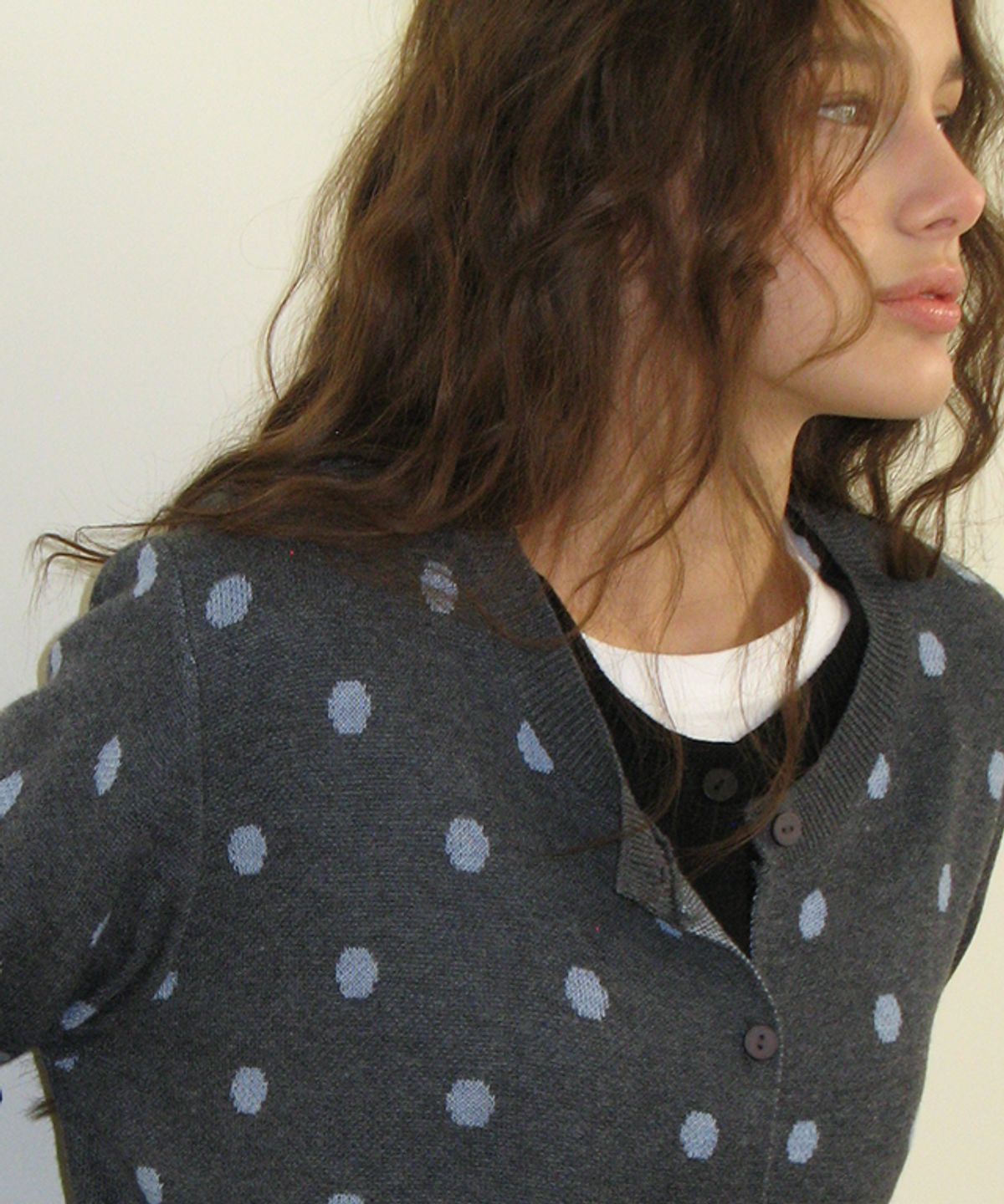 론론(RONRON) DOT PATTERN LAYERED KNIT CARDIGAN CHARCOAL BLACK