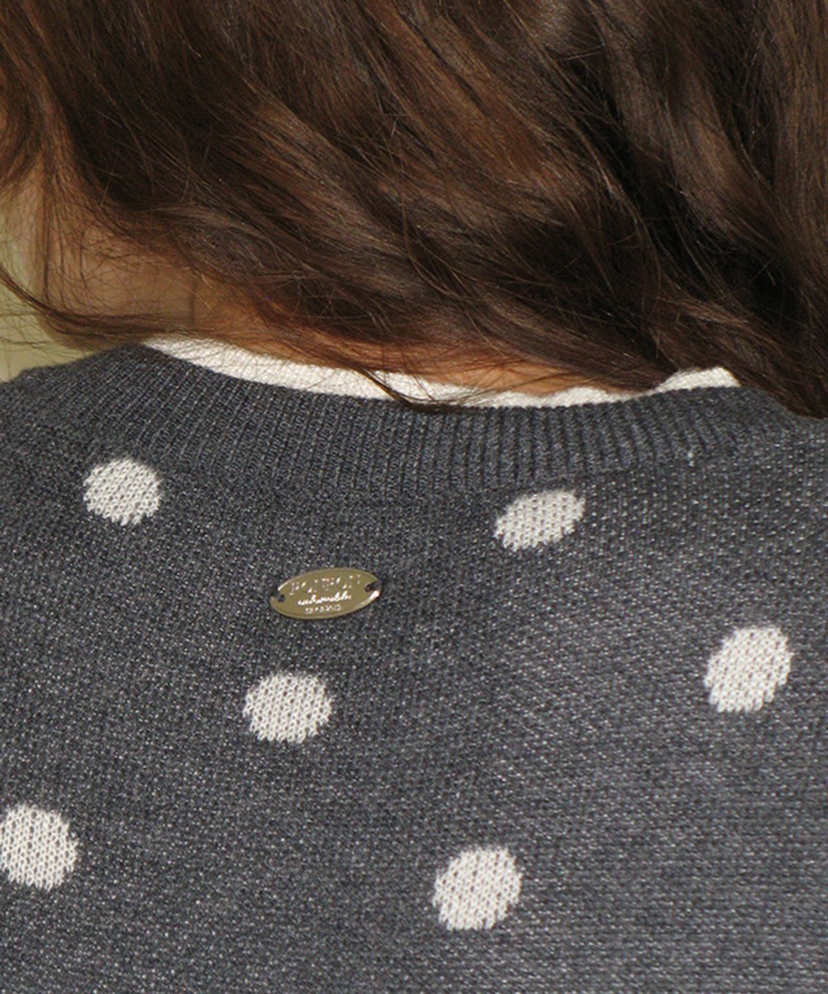 론론(RONRON) DOT PATTERN LAYERED KNIT CARDIGAN CHARCOAL WHITE