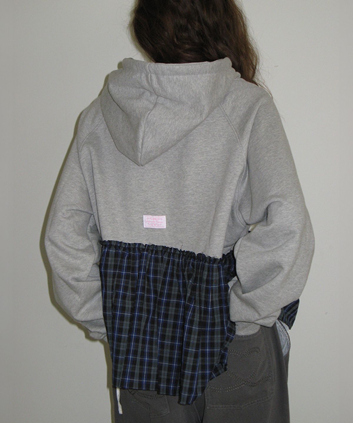 론론(RONRON) PENDANT CHECK CANCAN FRILL HOODIE GREY