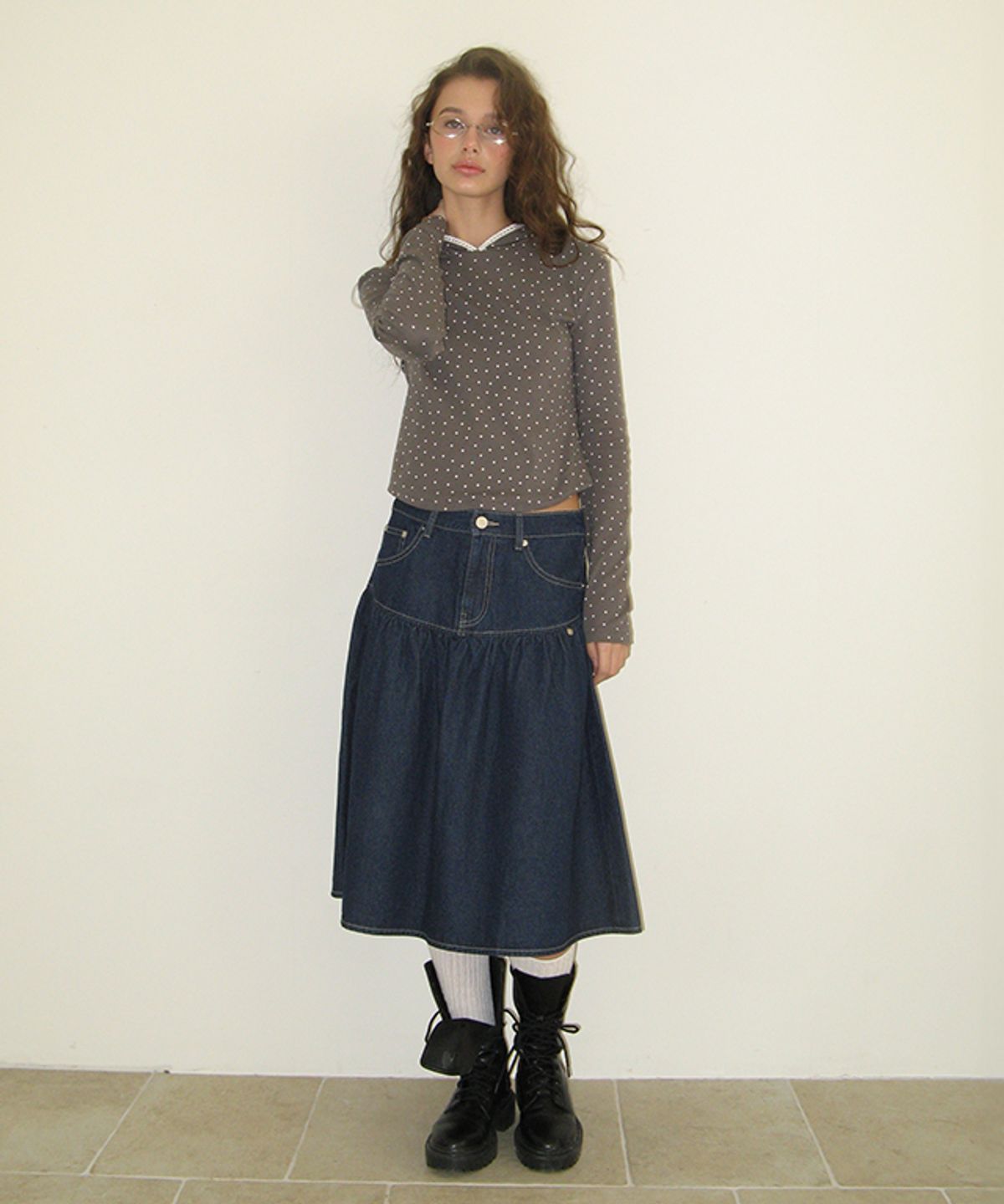 론론(RONRON) LACE HOODIE SLIM LONG SLEEVE CHARCOAL STAR