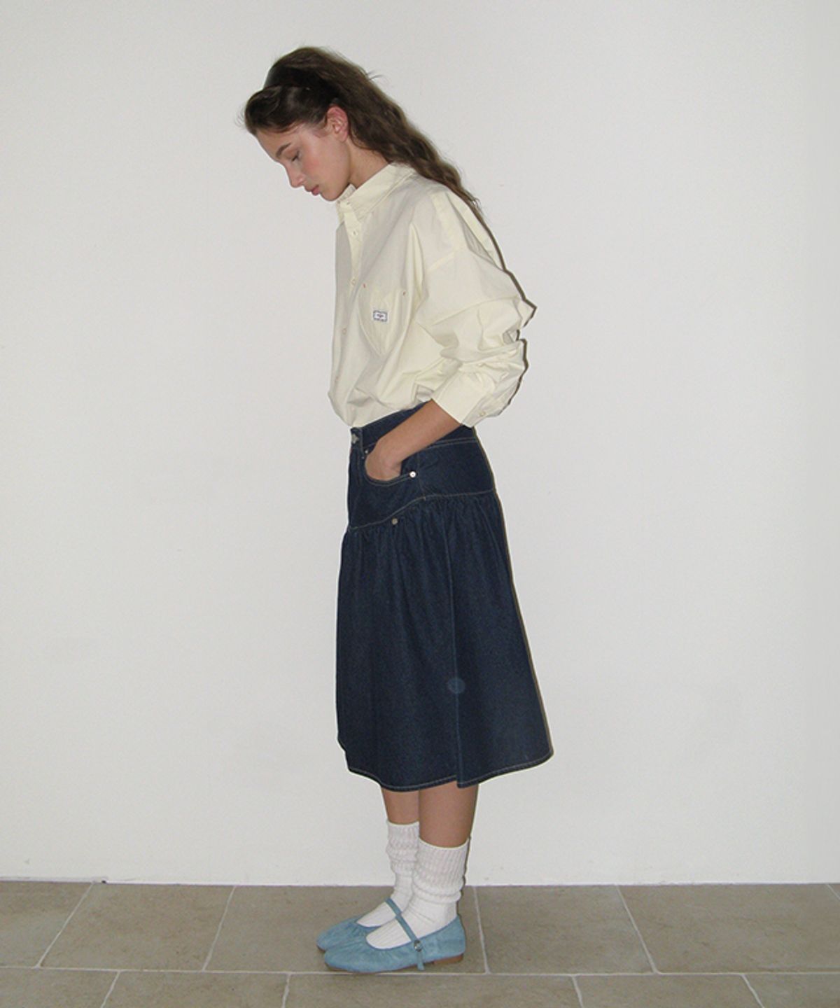 론론(RONRON) STITCH HEART POCKET OVER FIT SHIRT BUTTER