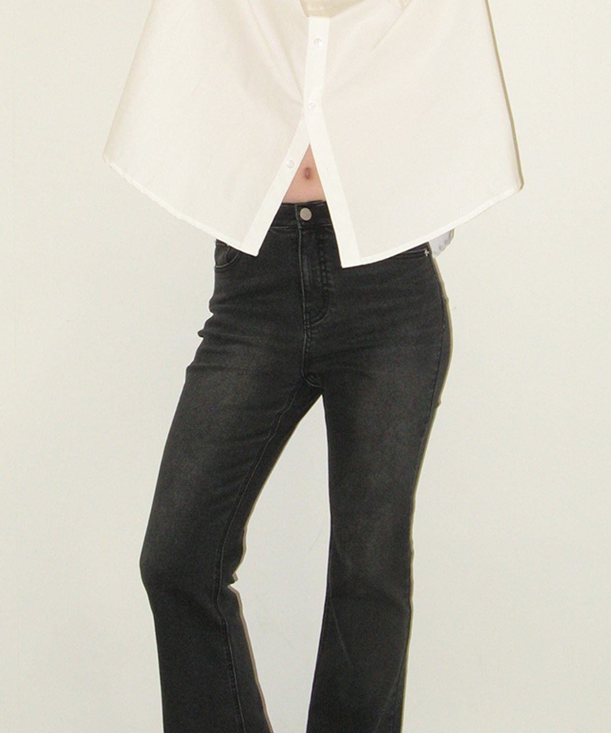 론론(RONRON) BACK HEART STITCH POCKET BOOTSCUT DENIM SPAN PANTS GREY