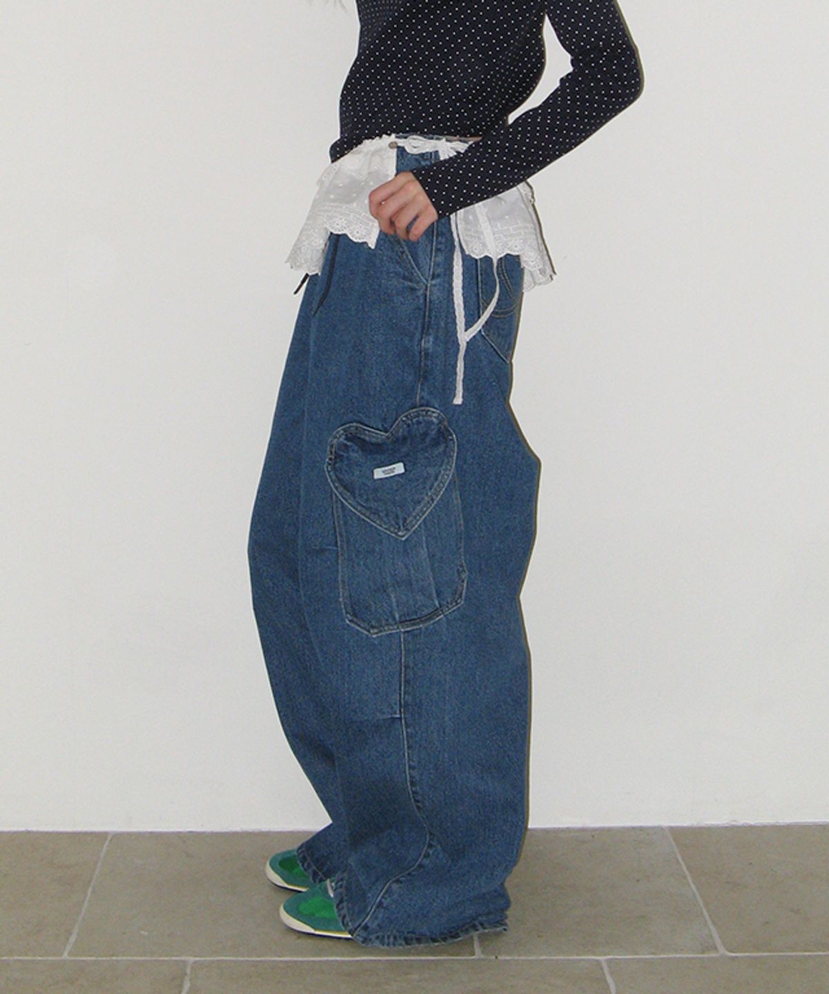 론론(RONRON) HEART POCKET CARGO DENIM PANTS MEDIUM BLUE