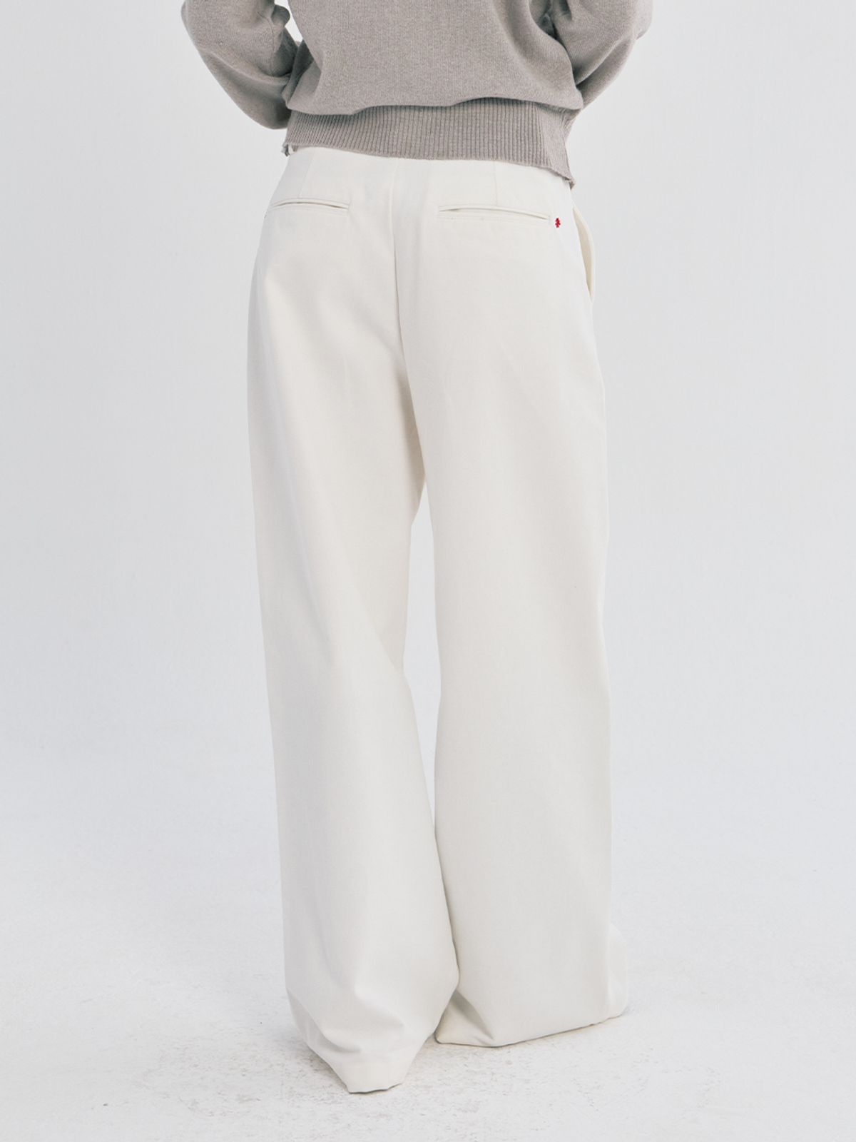 오피쉬(OAFISH) STITCH COTTON CHINO PANTS, IVORY