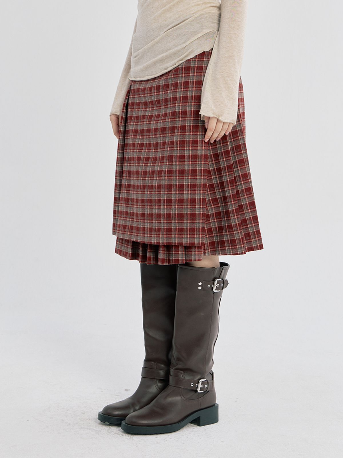 오피쉬(OAFISH) LAYERED CHECK PLEATS WRAP SKIRT, RED