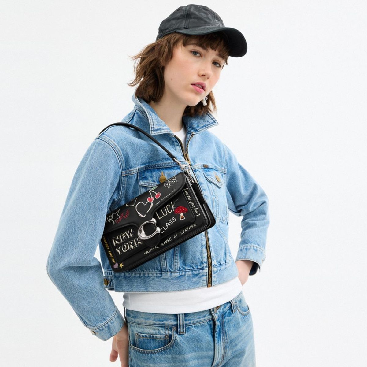 코치(COACH) 태비 숄더백 26 위드 스케치 CBA26 LHBLC
