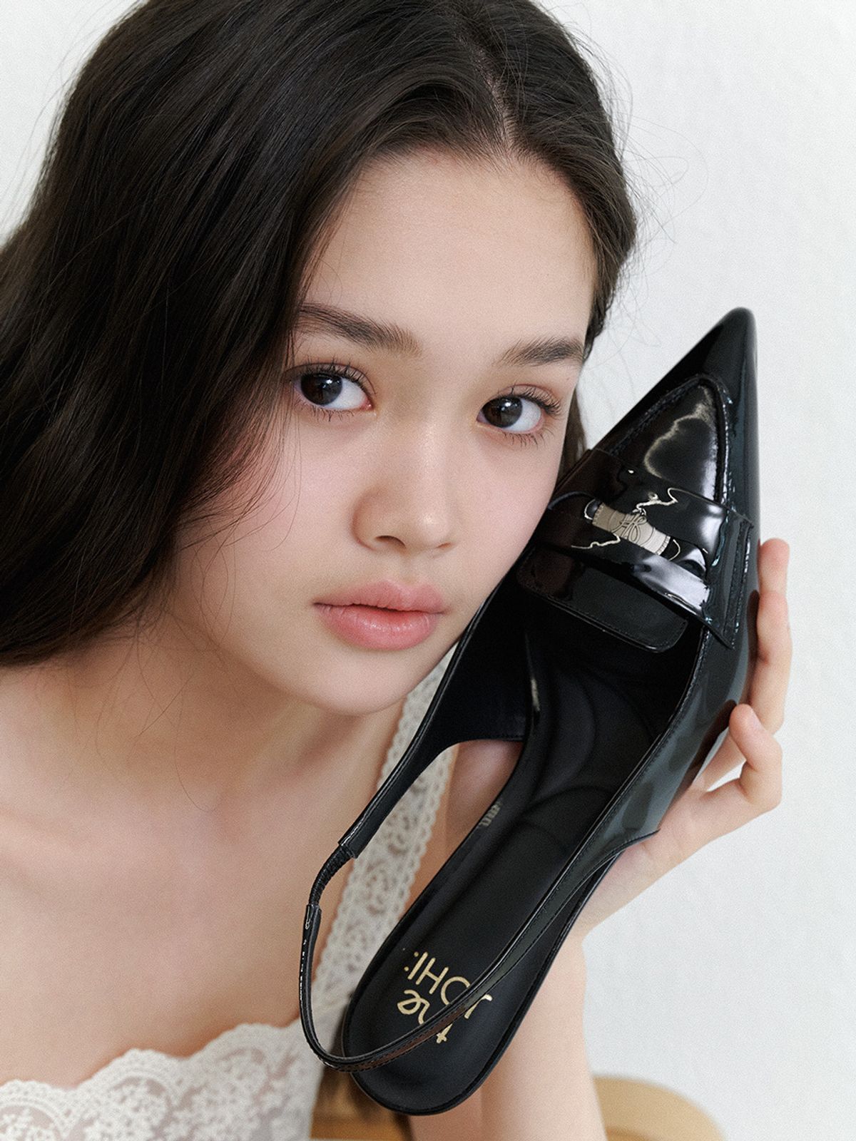 더조히(THE JOHI) Signature Coin Slingback_2 COLORS