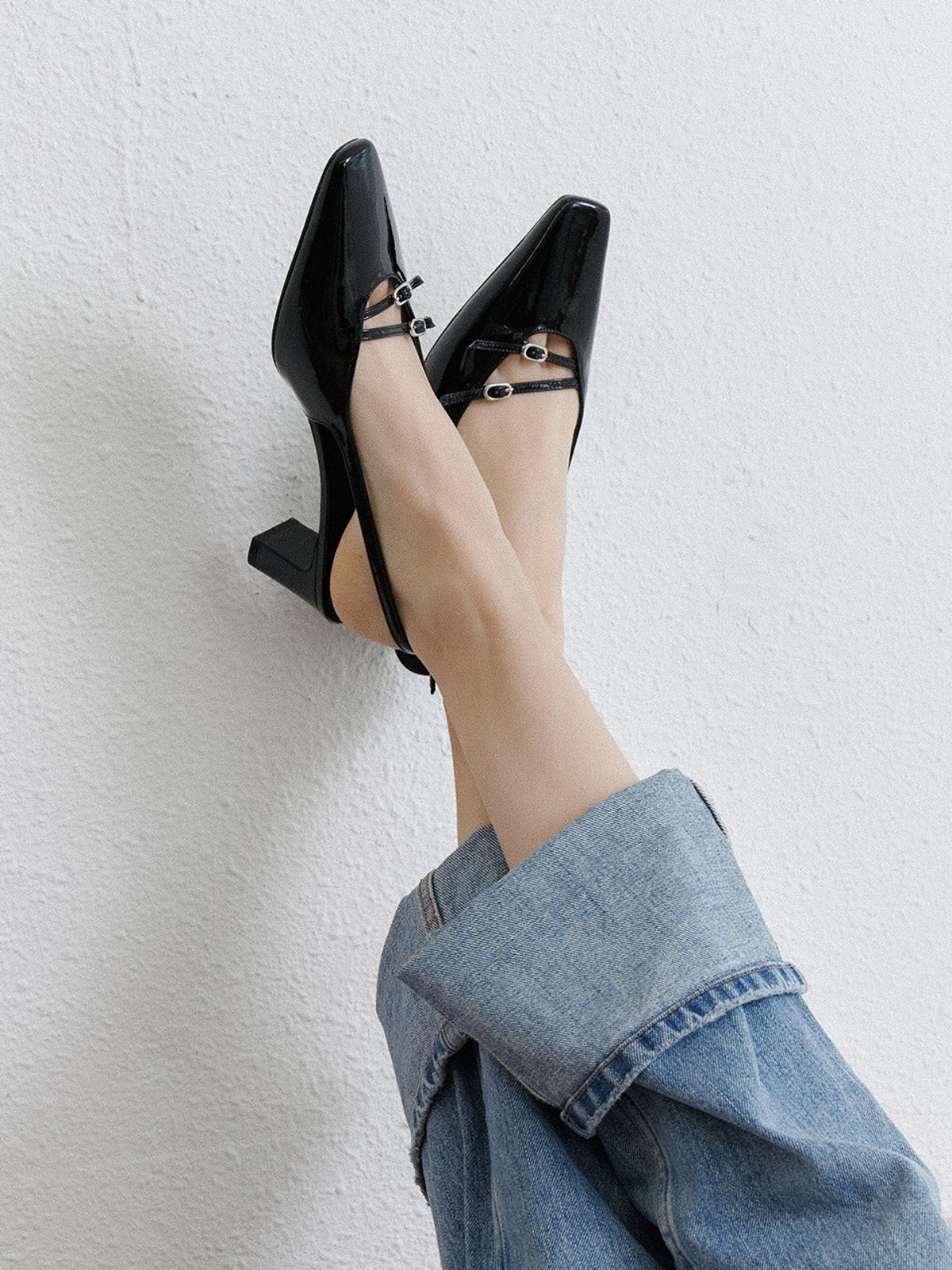 더조히(THE JOHI) Diagonal Buckle Strap Slingback_3 COLORS