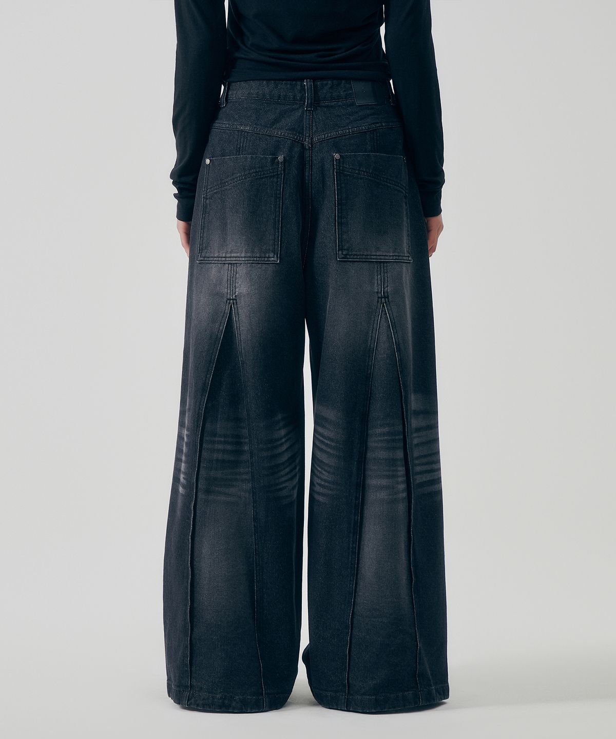 트리밍버드(TREEMINGBIRD) Structured Pin-Tuck Denim Pants [ Black ]